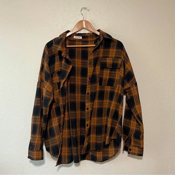 Copper Women’s Plaid Button Down - Picture 3 of 8